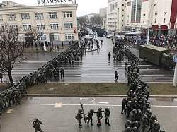 День Воли в Минске без лидеров оппозиции закончился задержаниями всех подряд