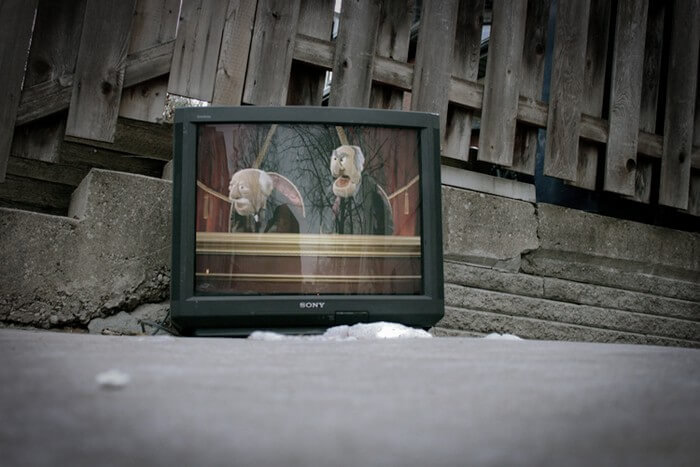 В Лидском районе мужчина выбросил из окна телевизор | credits A. Beker